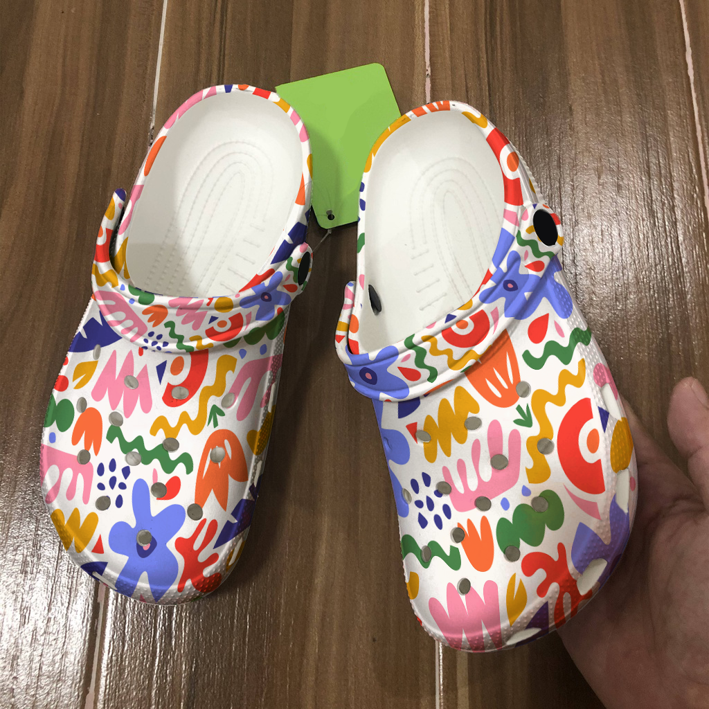 Cee™ Clogs Art Walks