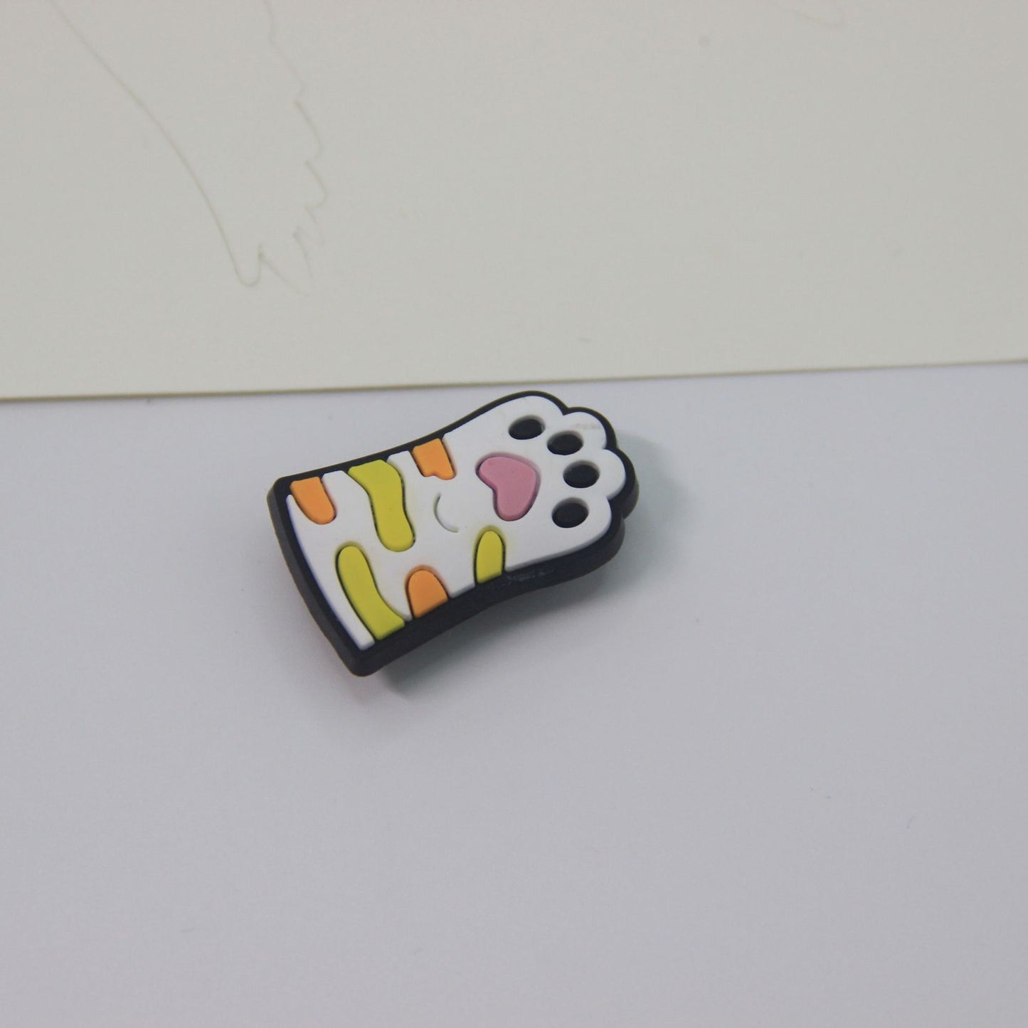 Shoe Charms, Different Cute Shoe Decoration Charms for Shoes Bracelet Wristband Party Favors Gifts Boys Girls Adults Teens.