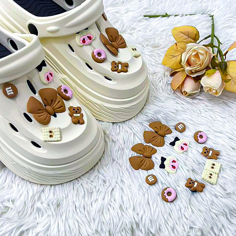 Shoe Charms, Different Cute Shoe Decoration Charms for Shoes Bracelet Wristband Party Favors Gifts Boys Girls Adults Teens.