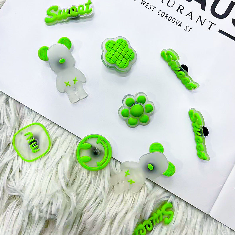 Shoe Charms, Different Cute Shoe Decoration Charms for Shoes Bracelet Wristband Party Favors Gifts Boys Girls Adults Teens.